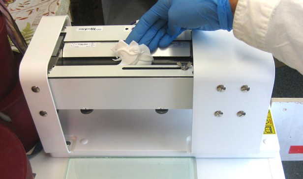 conditioning-scraps-in-machine