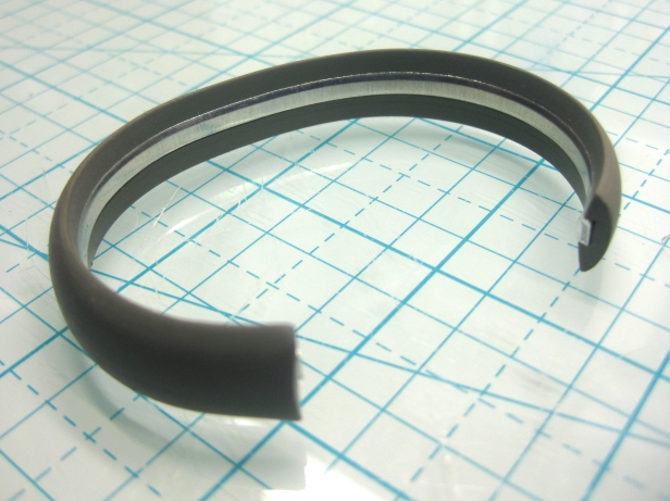 bracelet w aluminum form inside